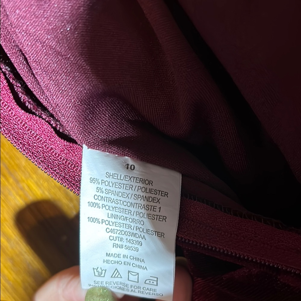 Speechless Burgundy Dress with Accents - Picture 4 of 5